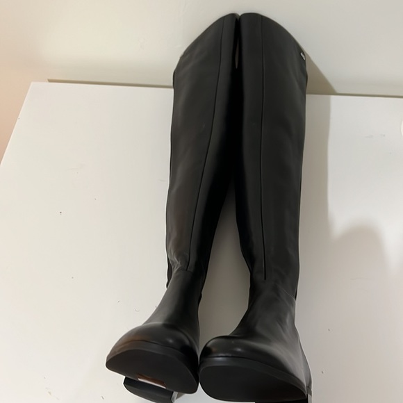 MICHAEL MICHAEL KORS
Women's Bromley Flat Riding Boots, Size 5.5 - Picture 9 of 11